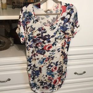 NWT Full Moon Maternity XL pocket floral tee!